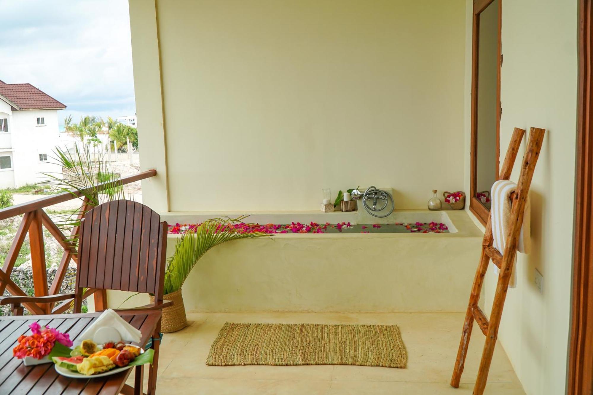 Aquamarina Hotel Jambiani  Bagian luar foto
