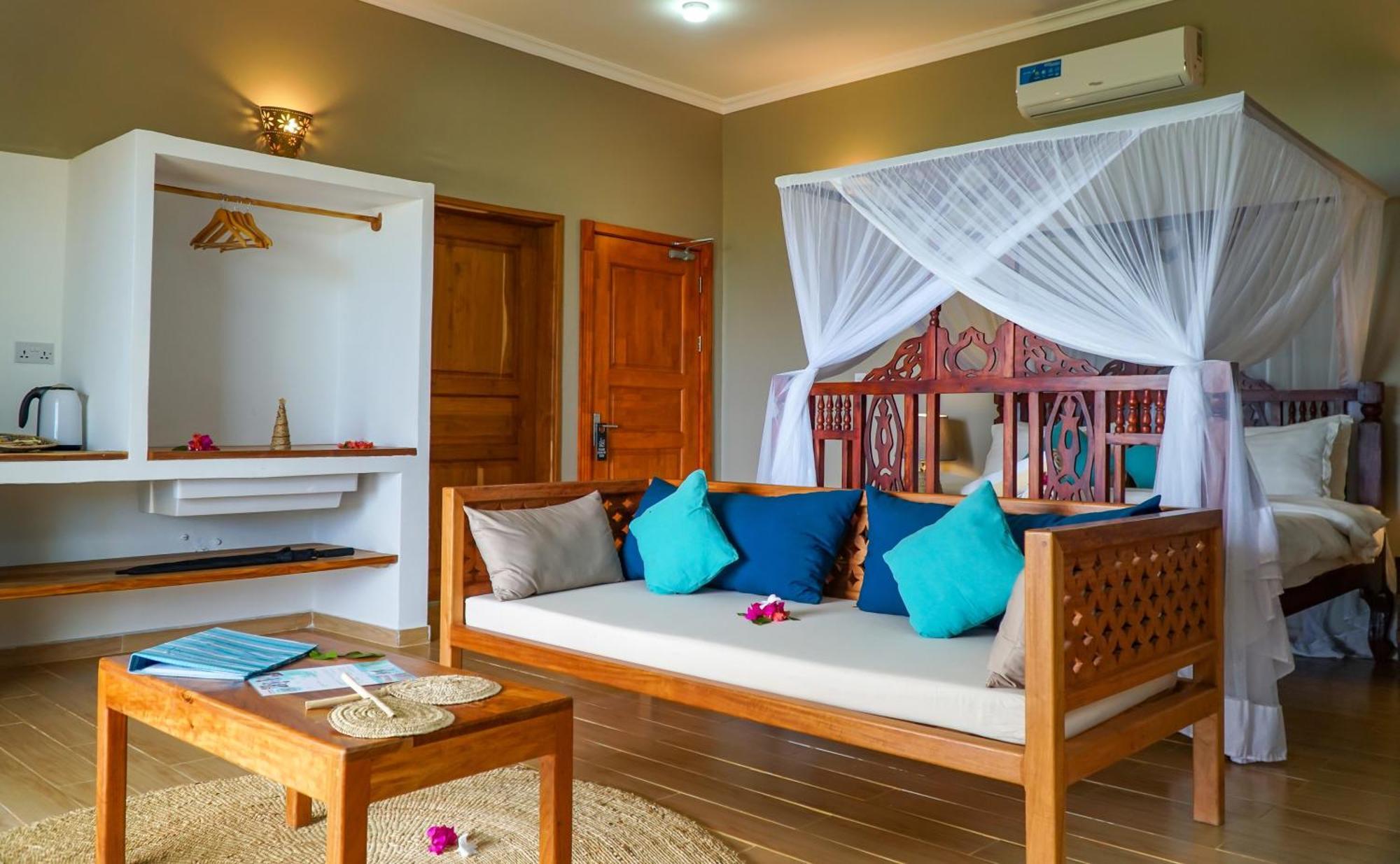 Aquamarina Hotel Jambiani  Bagian luar foto